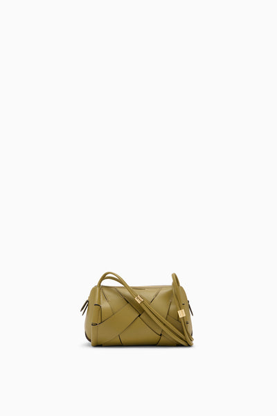 Sac caméra Charlotte en cuir olive - Vue de face avec quincaillerie dorée | Ulla Johnson