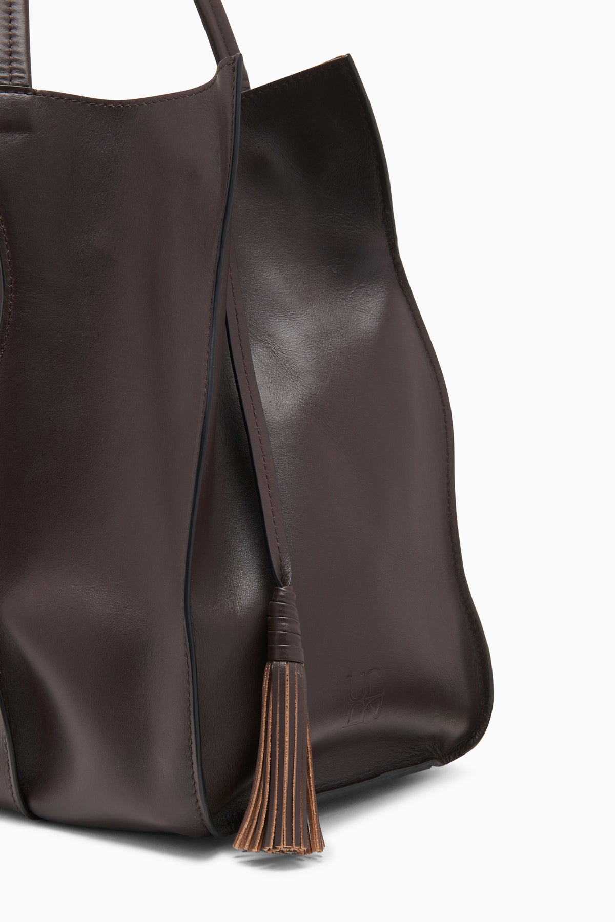 Wenge Leather Adria Large Tote - Tassel Detail Close-Up | Ulla Johnson