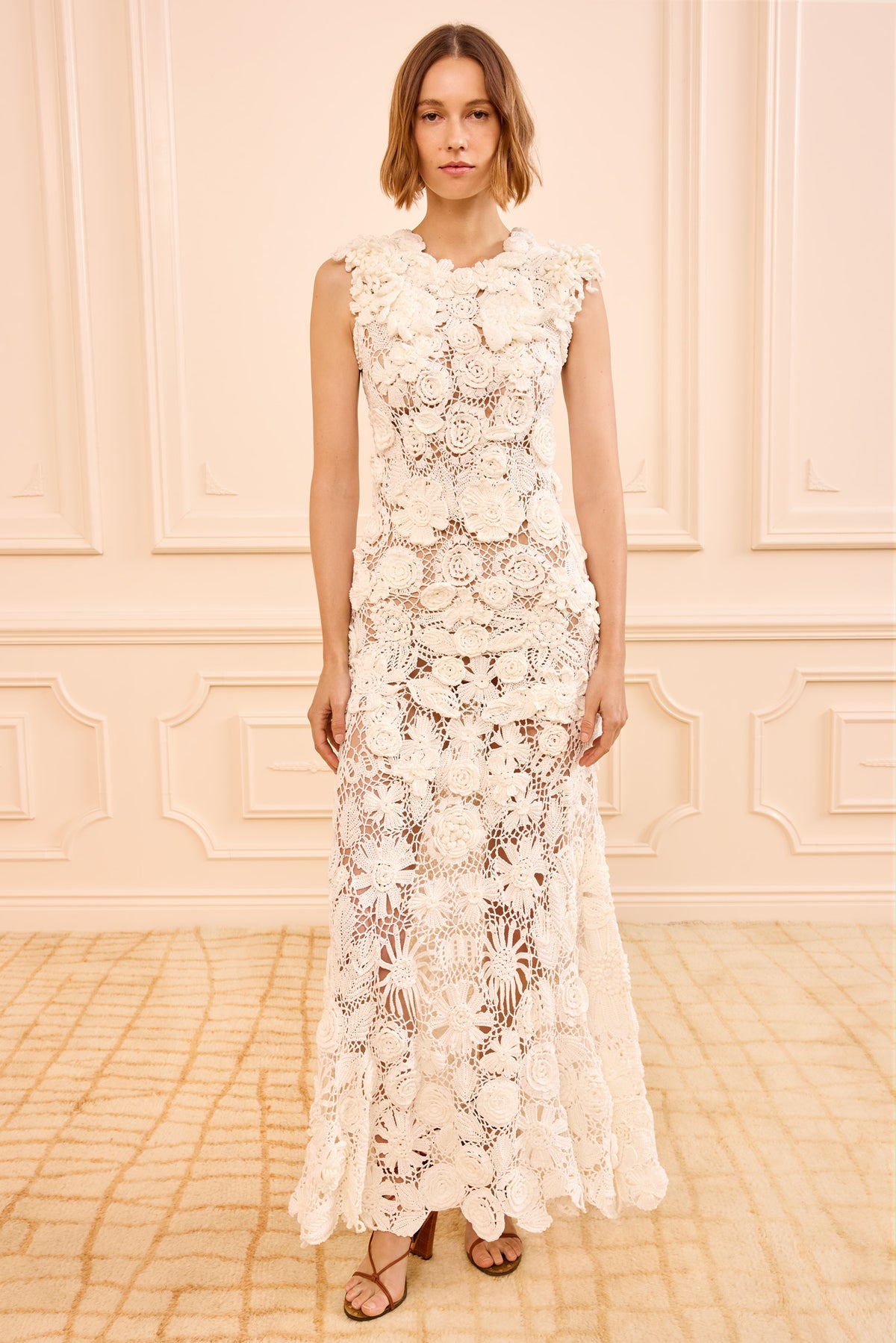 Abito Lungo in Uncinetto Pearled Ivory - Posa Frontale in Piedi | Ulla Johnson