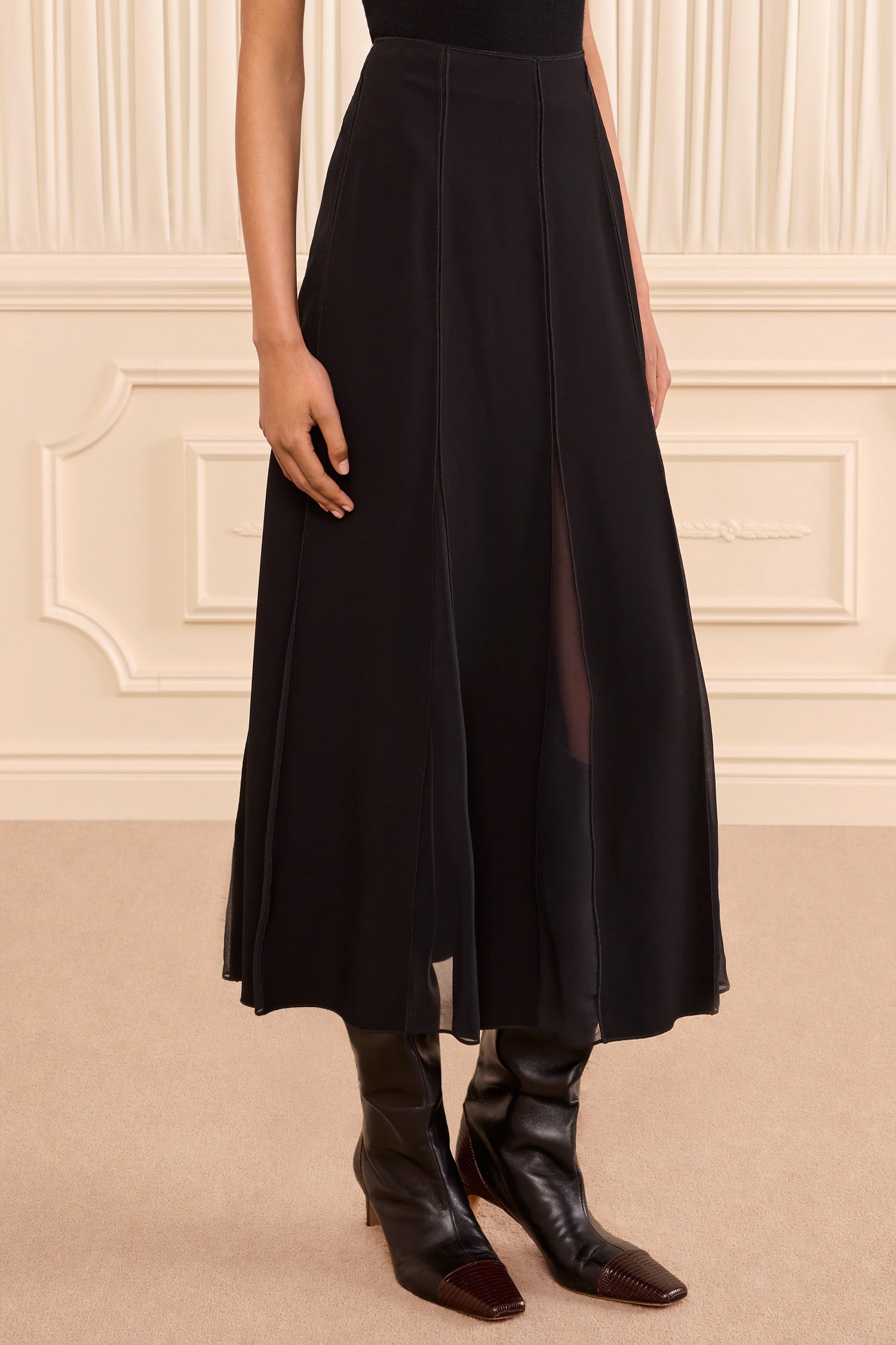 Ulla Johnson Gonna midi in chiffon a vita alta Noir - Dettaglio ravvicinato plissettatura | Ulla Johnson