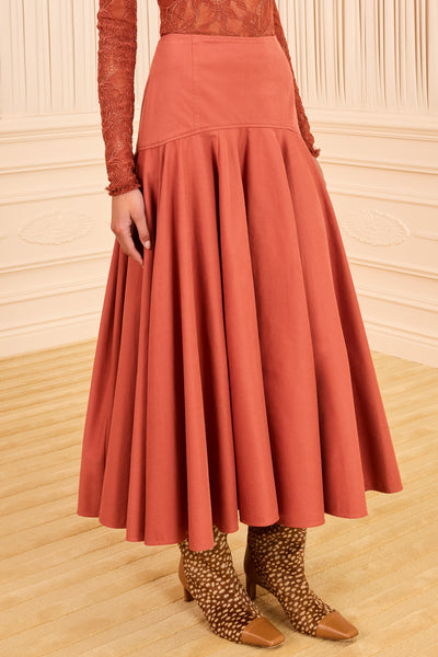 Bronze Cotton Twill Pleated Midi Skirt - Drop Waist Detail, On Model | Ulla Johnson