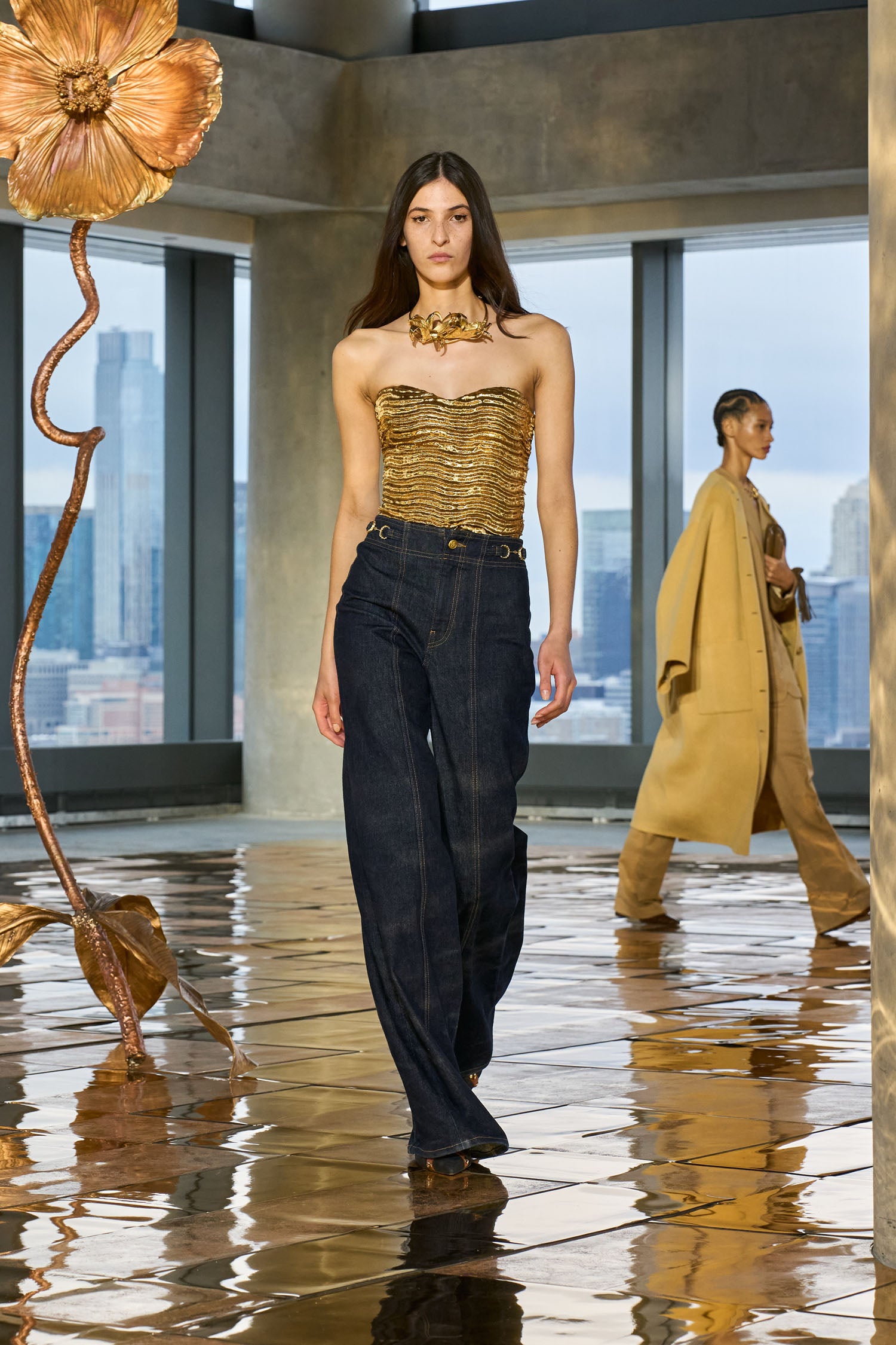 Ulla Johnson Navy Delphine Jeans AW25 Runway Look 4 - Front View | Ulla Johnson