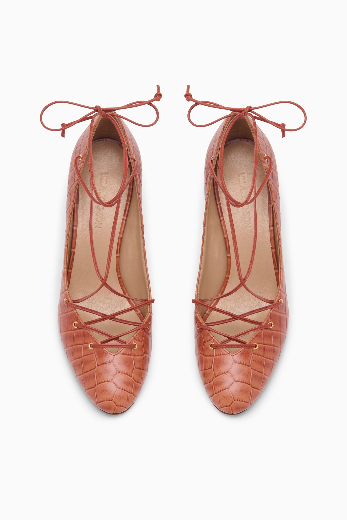 ⁣⁢Escarpins Lola Ballerina en cuir Redwood Croco - Paire vue de dessus | Ulla Johnson⁤⁣
