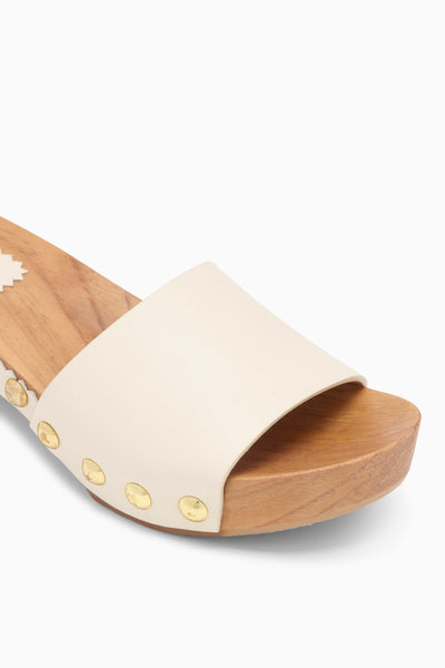 White Leather Esti Clog - Close-Up Toe Strap & Brass Stud Detail | Ulla Johnson