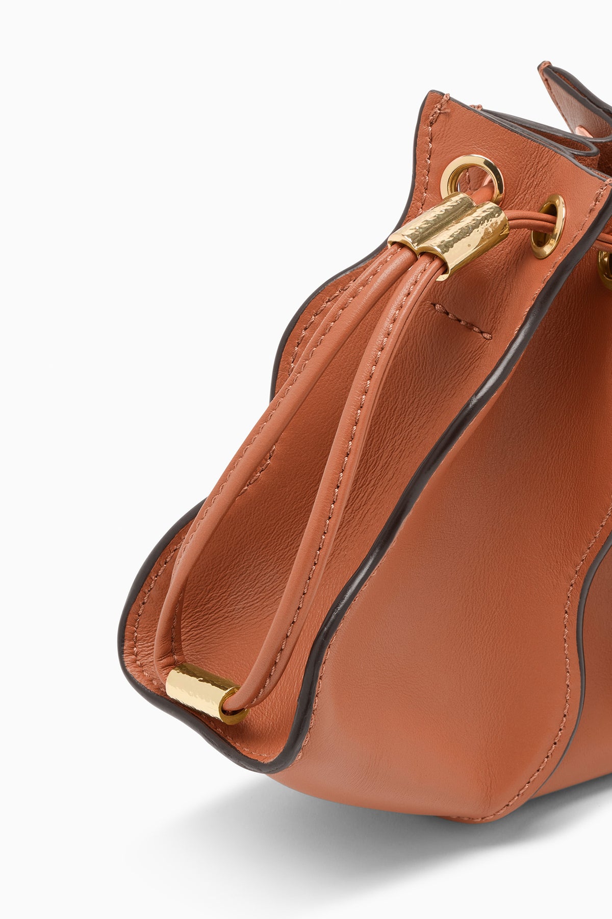 Adria Small Crossbody Sierra - Gold Hardware and Hand-Painted Edge Close-Up Detail | Ulla Johnson