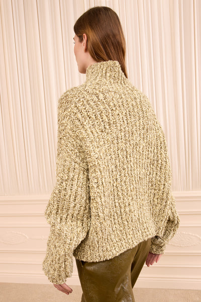 ⁣⁢Alabaster Mouline Wollstrickpullover – Rückansicht, überschnittene Schultern | Ulla Johnson⁤⁣