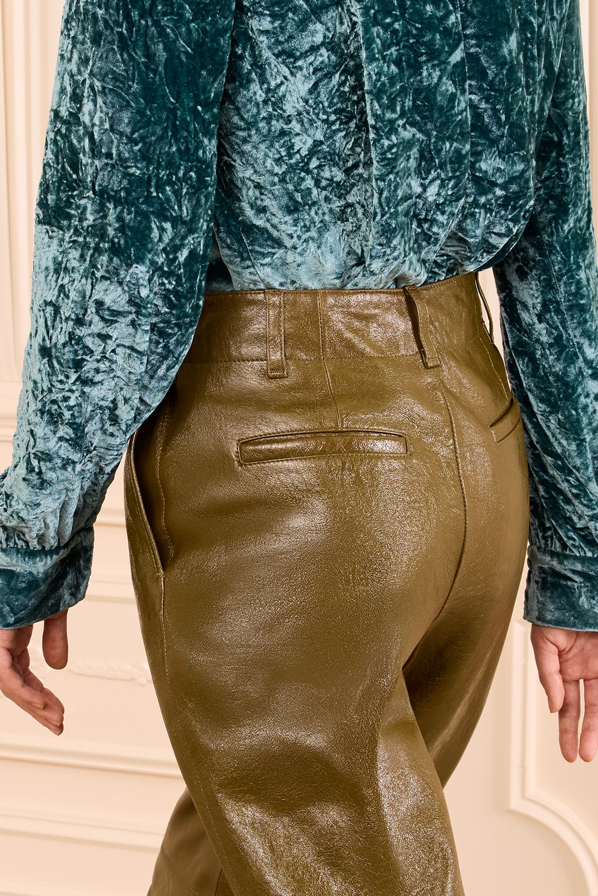 Lichen Lambskin Leather Pant - Back Pocket and Waistband Detail | Ulla Johnson