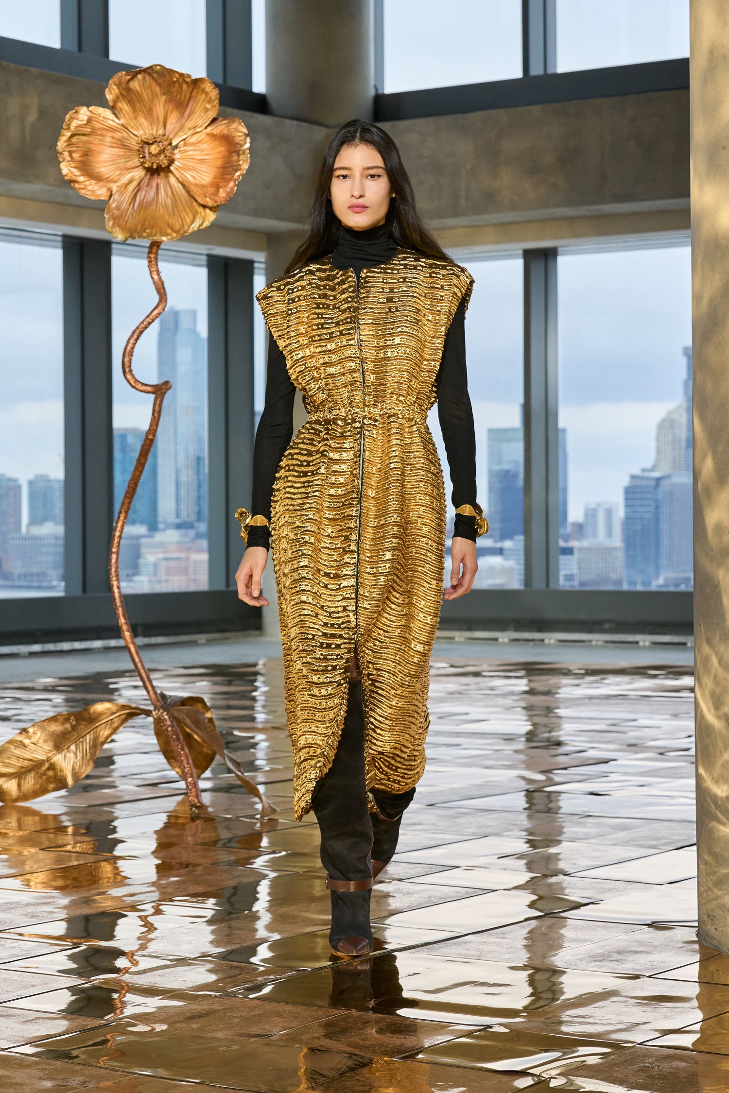 Ulla Johnson ⁣⁢Cappotto Agathe Metallizzato Oro - Sfilata AW25 Passeggiata Frontale, Cappotto di Lusso Designer Oro | Ulla Johnson⁤⁣