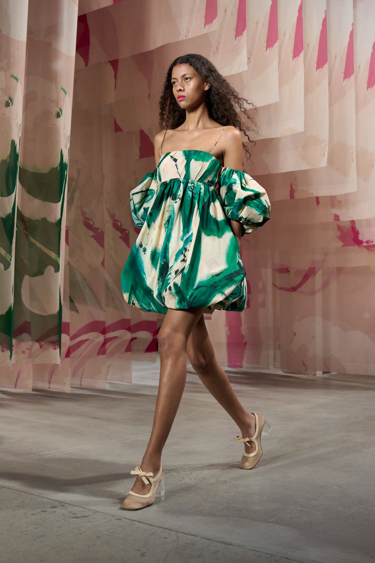 Green Lee Krasner-Print Cotton Mini Dress - SS25 Runway Look, Sculptural Puff Sleeves | Ulla Johnson